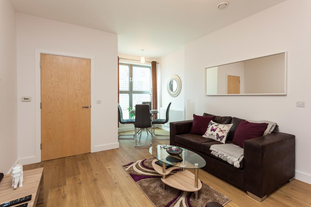 ريدهيل Self-Contained Town Centre One Bedroom Apartments By Helmswood Serviced Apartments المظهر الخارجي الصورة