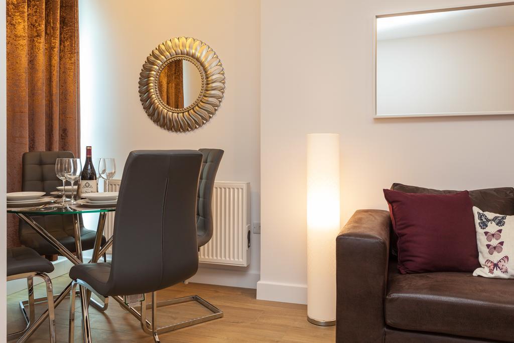 ريدهيل Self-Contained Town Centre One Bedroom Apartments By Helmswood Serviced Apartments المظهر الخارجي الصورة