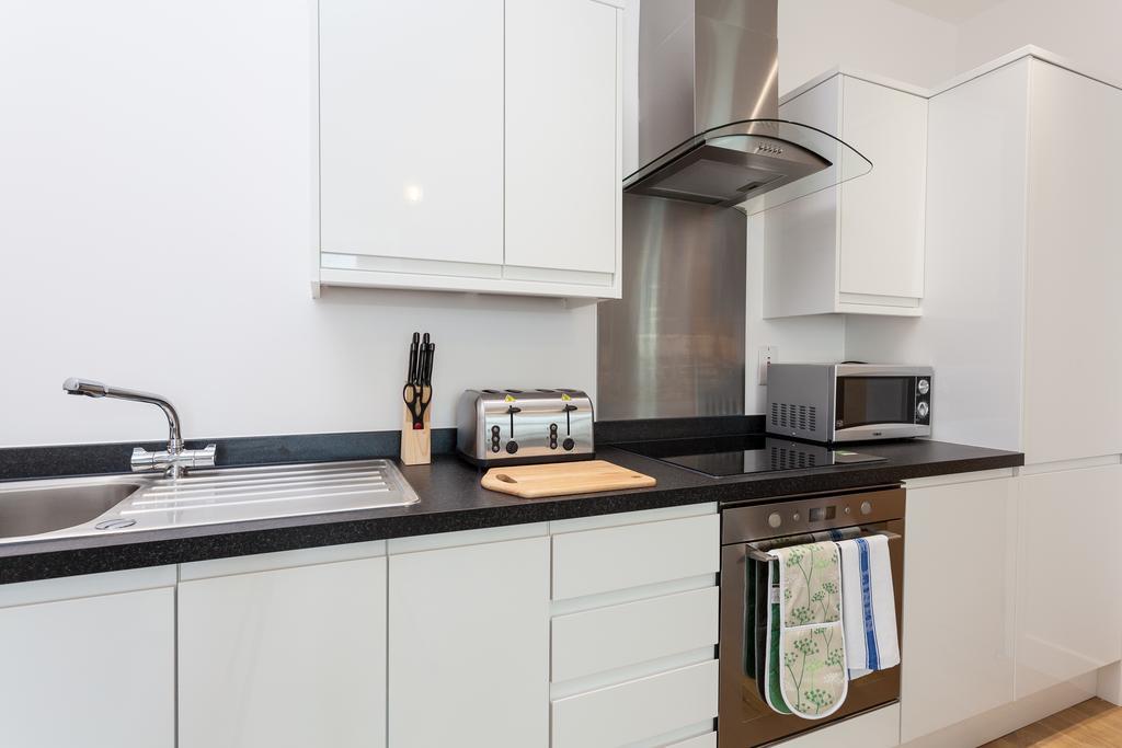 ريدهيل Self-Contained Town Centre One Bedroom Apartments By Helmswood Serviced Apartments المظهر الخارجي الصورة