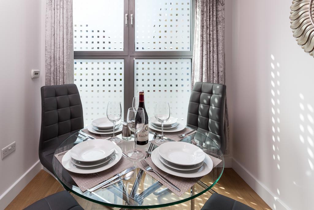 ريدهيل Self-Contained Town Centre One Bedroom Apartments By Helmswood Serviced Apartments المظهر الخارجي الصورة