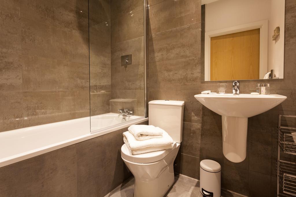 ريدهيل Self-Contained Town Centre One Bedroom Apartments By Helmswood Serviced Apartments المظهر الخارجي الصورة